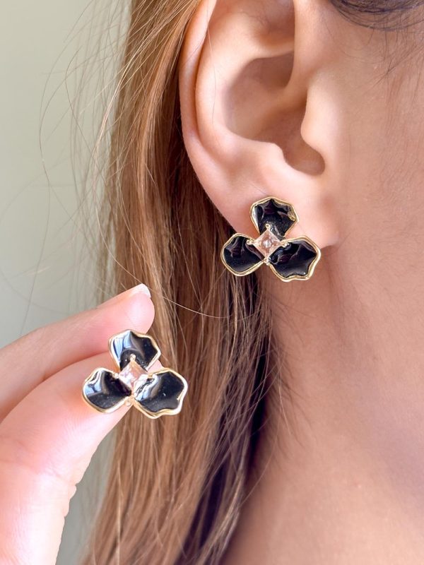 Boucles d’oreilles fleur Noire – Acier inoxydable