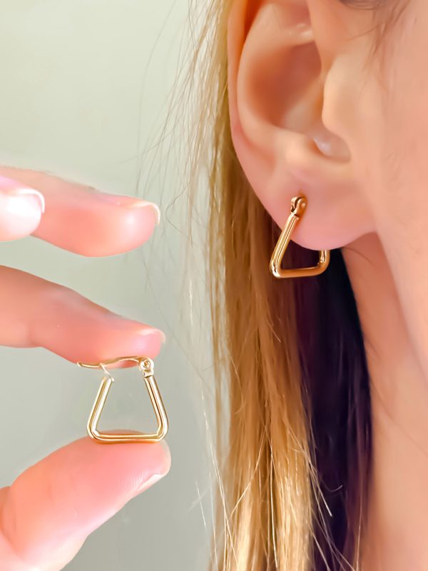 Boucles Triangulaires Modernes P011389