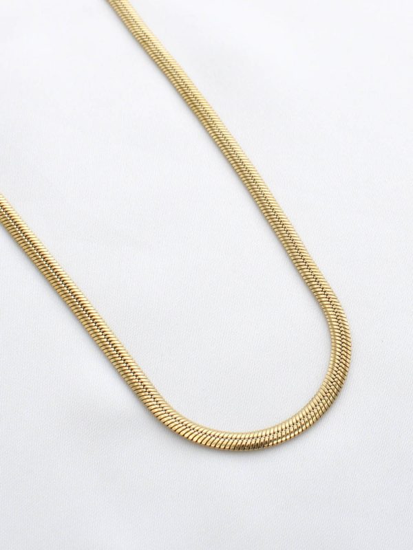 Collier motif serpent en acier inoxydable doré P011707